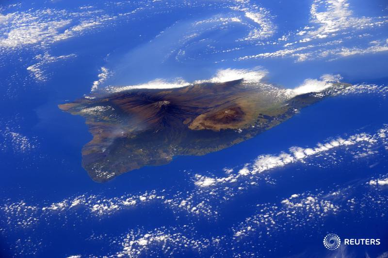 Reuters's tweet photo. PHOTOS: Our collection of stunning images of the planet. #EarthDay http://t.co/R9IKduJBbx http://t.co/pO2nd4dUzO
