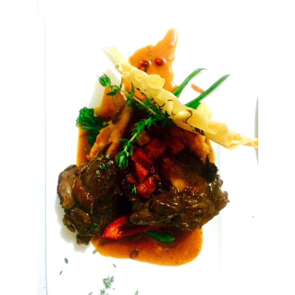 OrangeBistro's tweet photo. Springbok Shank served with Harissa Mash, Seasonal Veg,Quince &amp; Cranberry sauce #SilverOrangeBistro#Hartbeesport. http://t.co/eLpuiW72UF