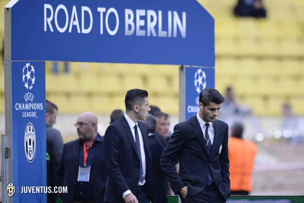 juventusfcid's tweet photo. Fokus maksimal. #FinoAllaFine. #MonacoJuve #UCL http://t.co/QV9NxZi8lO