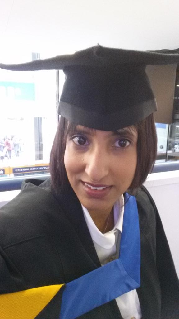 MeahSalma's tweet photo. Feeling epic... graduated! #IOEgraduation 😊 http://t.co/p2A3T01p3i