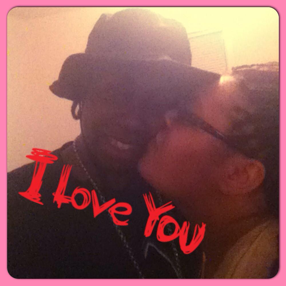 Zay_BoGotti's tweet photo. My girlfriend and my bae for life http://t.co/ffIaY7Clfa