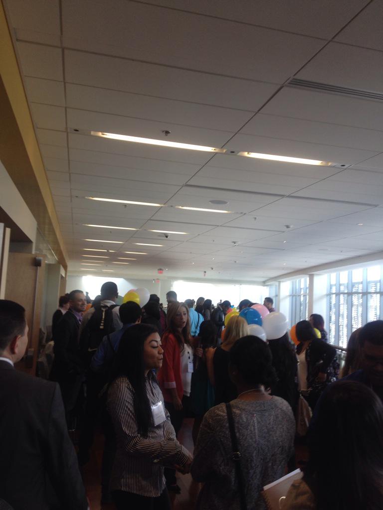 audree22's tweet photo. Students and professionals mingling at @TurnUpYourComm job/internship fair #turnupyourcomm http://t.co/pScELDDbra