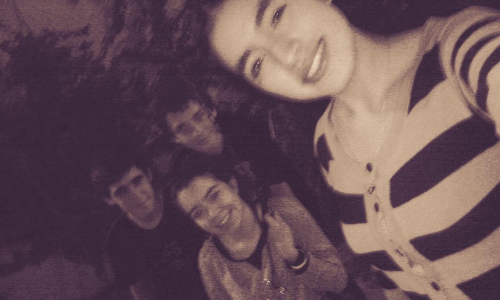 MiluVargas5's tweet photo. Que Lindo Tener Amigos Asi ๐โค
#Rodrigo #Juan Y #Daaii :) http://t.co/AERDLPDZYQ