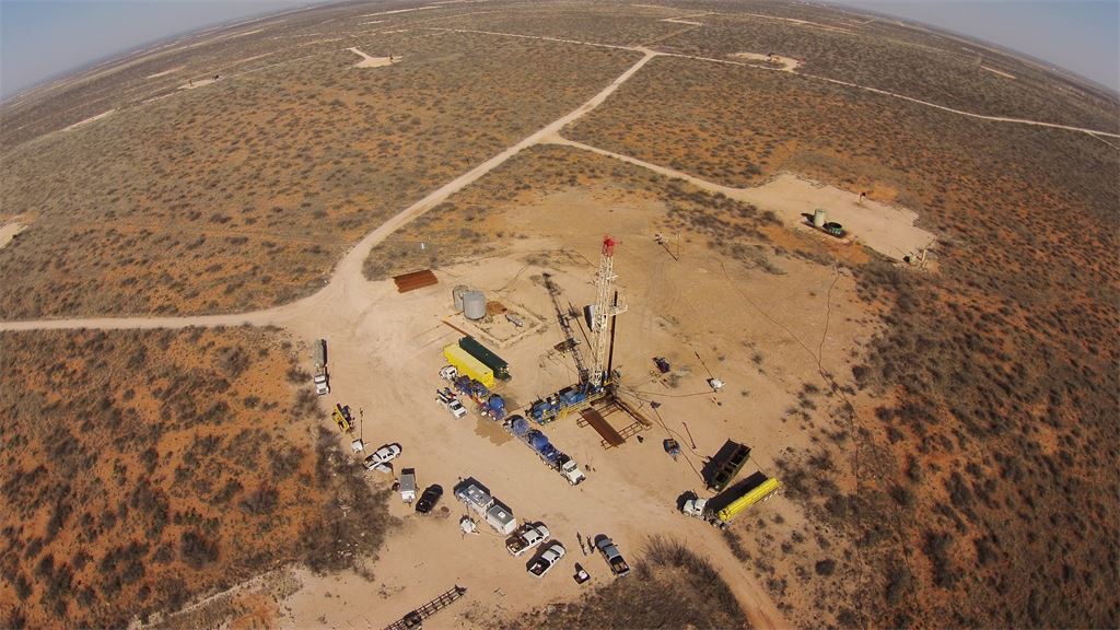 Oilprocom's tweet photo. Oilpatch Pics: Pyote, #Texas http://t.co/JWNjOoIY2I http://t.co/nB7heeub1P