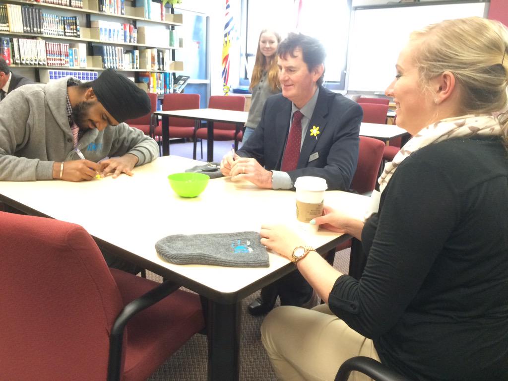 TheVijayManuel's tweet photo. #happeningnow #YC34 Shape Your Learning Part 2 #bced @KevinGodden1 @AbbotsfordSD34 @MacKay21 @gmbondi #studentvoice http://t.co/lNyUZrq528