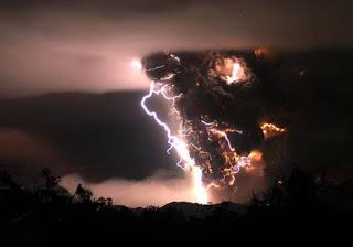 ElPatron___'s tweet photo. #VolcanCalbuco http://t.co/pjWYpP8ekI
