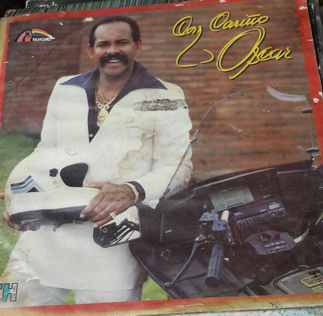 caborojenosalsa's tweet photo. Quien no tiene LP no es del @caborojenosalsa el original http://t.co/XKtL49IncS