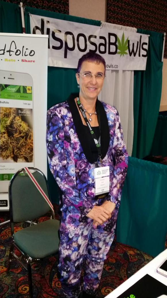 CannatopiaCON's tweet photo. Business sumit, purple flower suit! World Cannabis week 4/20! #420 #cannatopia #cannatopiacon #cannabusiness http://t.co/mo4scV2DrB