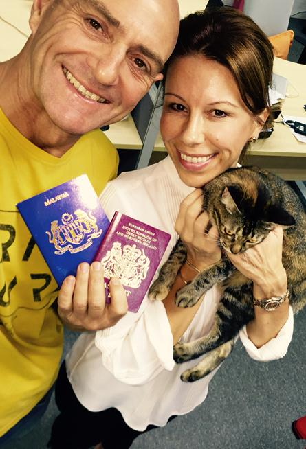 divedownbelow's tweet photo. 2am #CatRelocation to #UK begins #RickyTheRescueCatGetsABetterLife #BeKindtoAnimals #1stCat2Emigrate2UKfromSabah 😃 http://t.co/j35KBeWCeE
