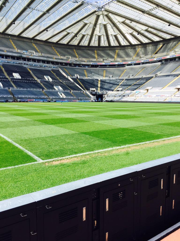 Lalley16's tweet photo. Had camera on the wrong setting this was the stunning St James Park today #fibrelastic http://t.co/GCdyZcwNjn