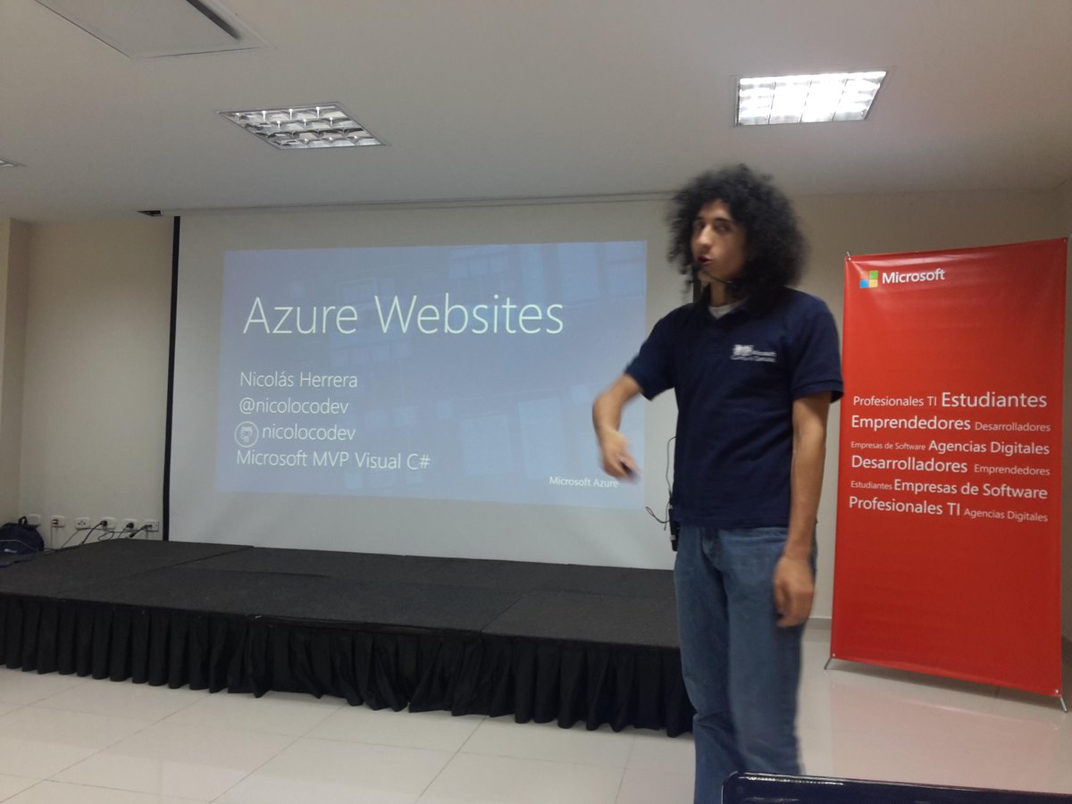 jsuarez_e's tweet photo. Arrancamos la tercera tanda de #MicrosoftCAMPS Azure Website, datos de nuestro tercer exponente.. @nicolocodev http://t.co/AuKYj4S8Mf
