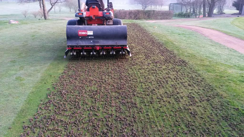 kevodale76's tweet photo. Busy few days with the tee's getting some attention. #outwiththeold #realgreenkeeping http://t.co/OCeSJsmitr