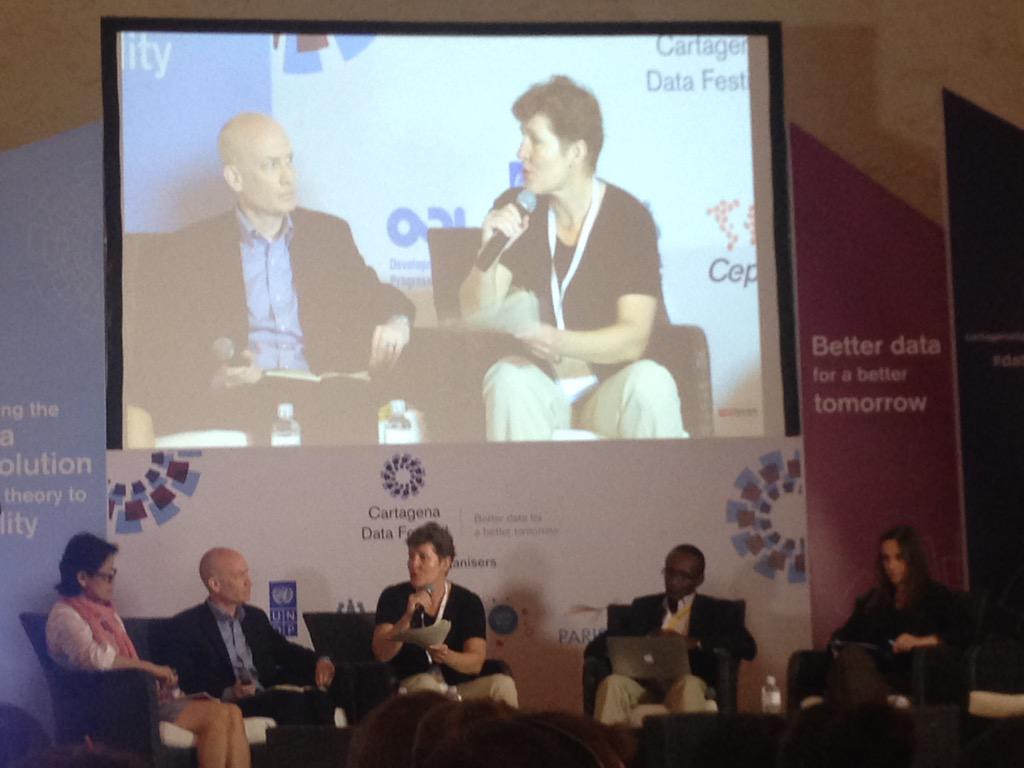 popclimate's tweet photo. UNFPA Deputy Executive Director: "engaging individuals into data evolution" - at Cartagena Data Festival #data2015 http://t.co/Vzg9vT9HqI