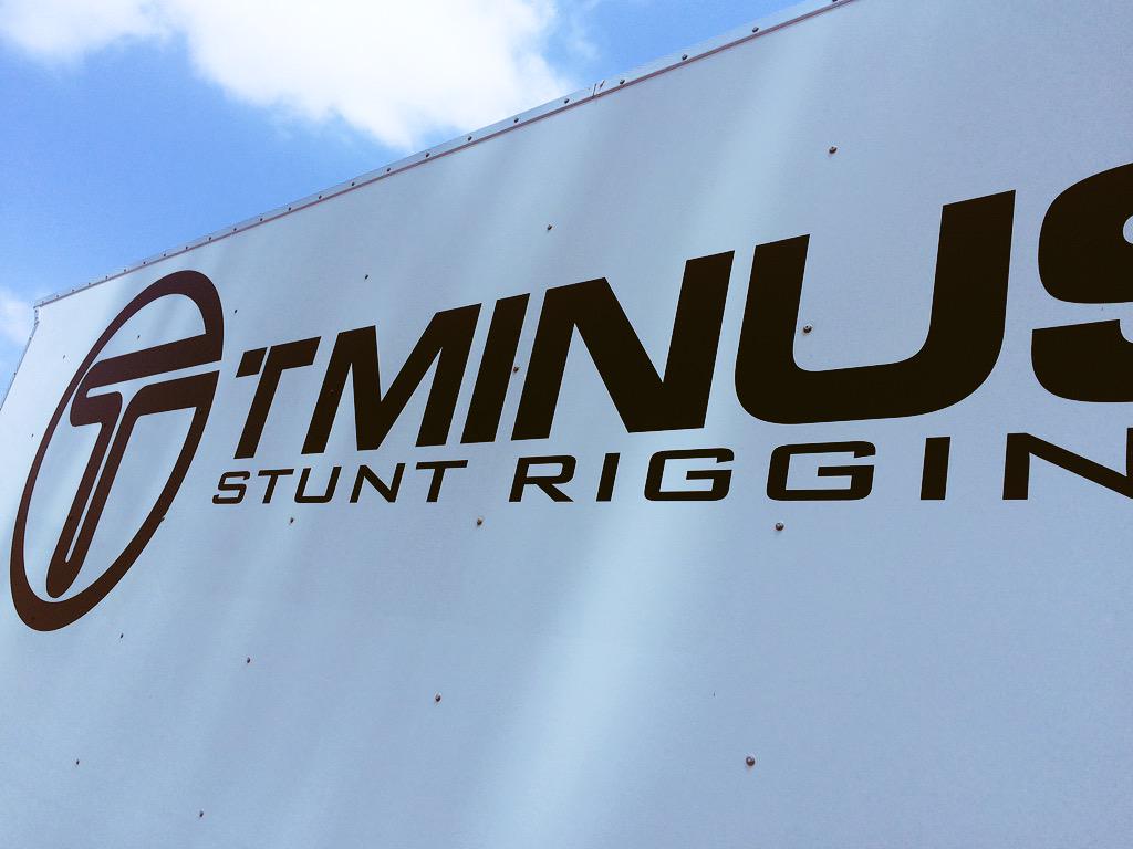 TMinusprod's tweet photo. #spotted #tminusTrailer #stuntrigging prepping for a #musicvideo this week. Can't beat working in this #Cali weather http://t.co/BojoIk5c9f