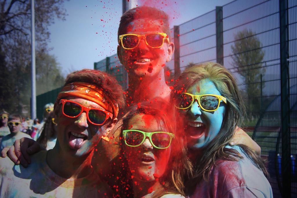 FSLnews's tweet photo. What a great day for such a great cause! @habitatni #COLOURMEFSL http://t.co/uyNwblj1Vc