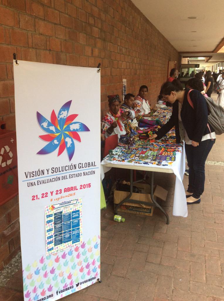 vsgibero's tweet photo. Artesanías wirrarikas frente a la Carpa #vsgibero2015 @iberori @IBERO_mx @CopsaIbero @COEIbero http://t.co/QldFygRj2d
