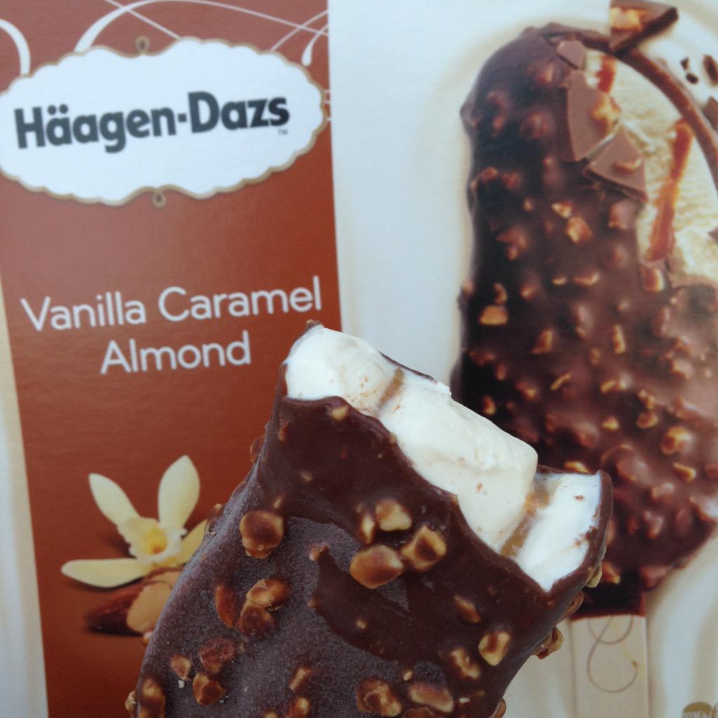 chechille's tweet image. Un délice le bâtonnet Vanilla Caramel Almond. Encore meilleur que le chocolat ! #haagendazs #styleinside