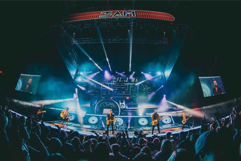 mcbusted's tweet photo. LAST SHOW ON THE #MCBUSTEDMEAT TOUR.... :((( http://t.co/kNFgOW8VBt
