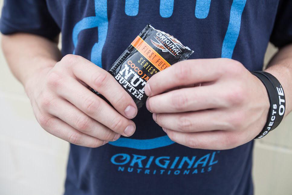 ONutritionals's tweet photo. Snacking the best way possible on the @goingote tour! | #PinkyUp #Parkour http://t.co/c5rqeBbzsF