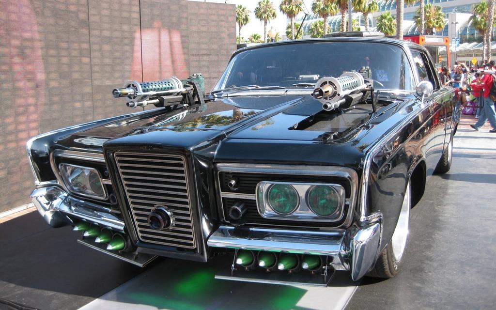 StellantisNA's tweet image. WOAH RT @NoCarNoFun: MIND-BLOWING BLACK BEAUTY 1965 #Chrysler Imperial With Machine Guns! buff.ly/1b44Y93