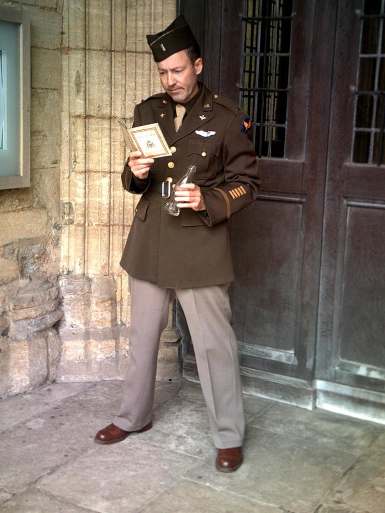 #VEDay70 in lovely #Lavenham 8-10 May. Come and meet 'Hank The Yank'. More details here: theswanatlavenham.co.uk/hotel-blog/ve-…