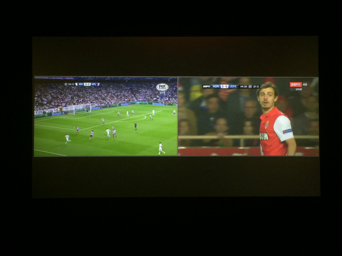 mvilchesa's tweet photo. Viendo los dos partidos de la champions simultáneamente usando el #videotiling de @SavantSystems http://t.co/rXJmONs0H7
