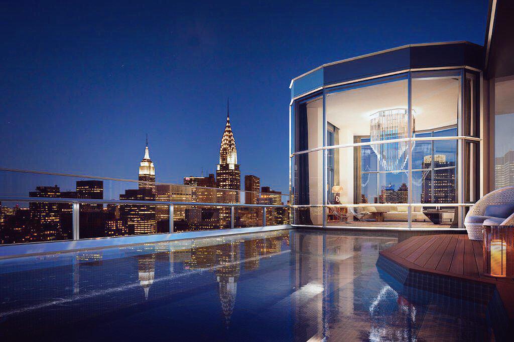 NYC penthouse pool