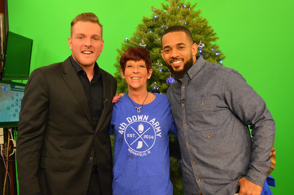 MS_CLB's tweet photo. Getting to be on @PatMcAfeeShow with you and @BOOMHERRON1 And wearing my #4thDownArmy shirt! #ISupportChuckStrong http://t.co/Ns7jmReTNy