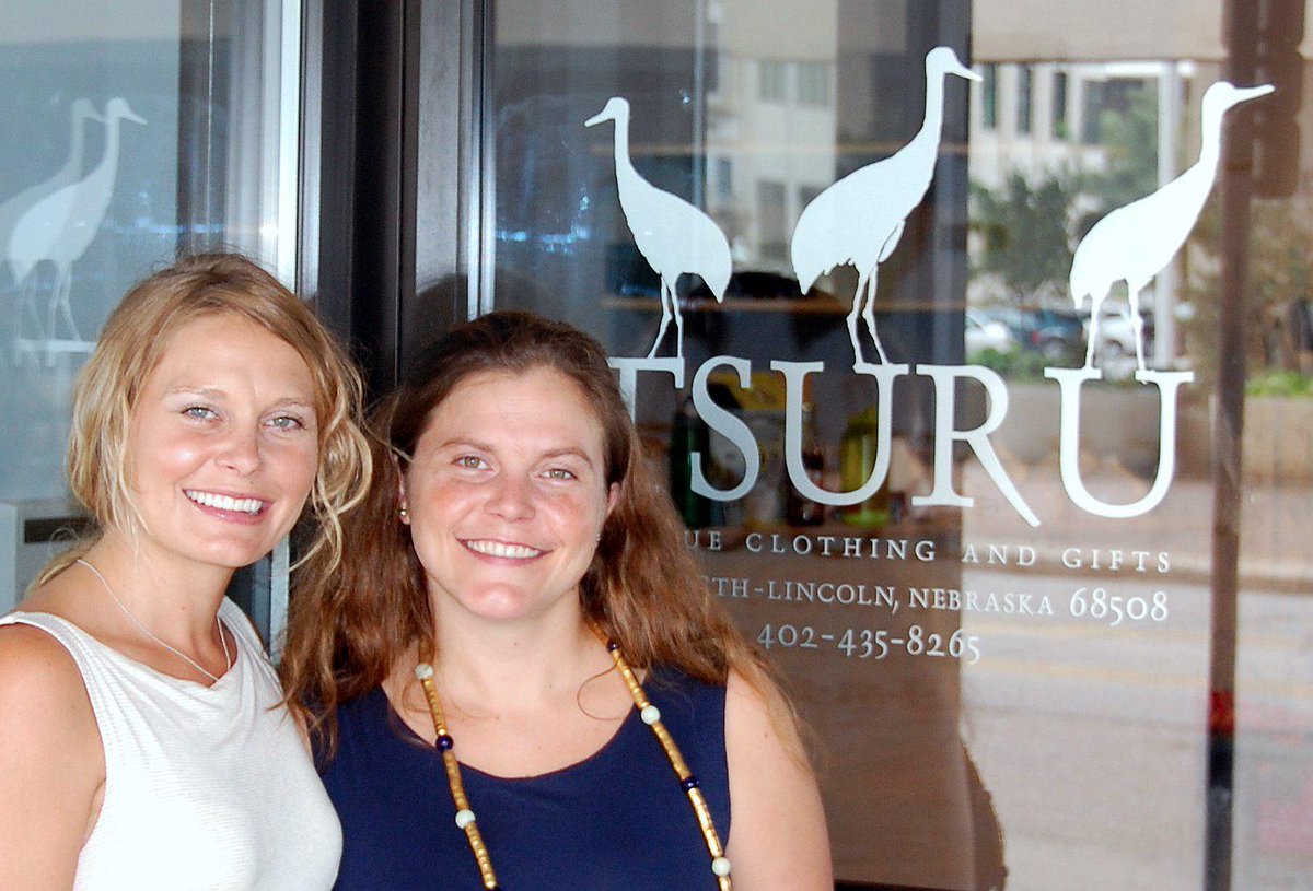 Behind every great store, is an even greater “pair” of retailers.   bit.ly/pairdays #PairDays #ShopLocal