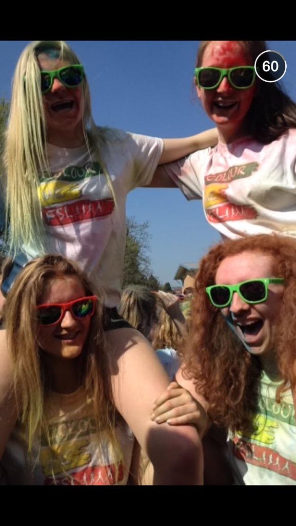 FCpickering's tweet photo. Bffls #colourmefsl http://t.co/KaymDWlhbe