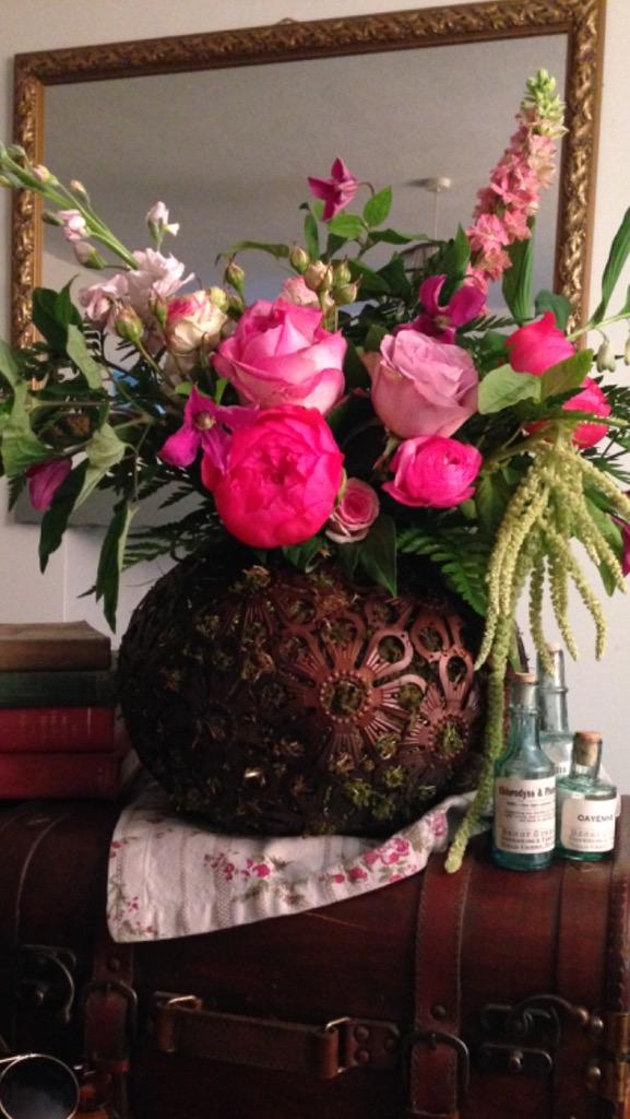 Loving our Steam punk pretty style <a href="/simplyvintageev/">Rachel Chippendale</a> <a href="/willsmarquees/">Wills</a> Byland Abbey wedding fair 26th April #weddinghour