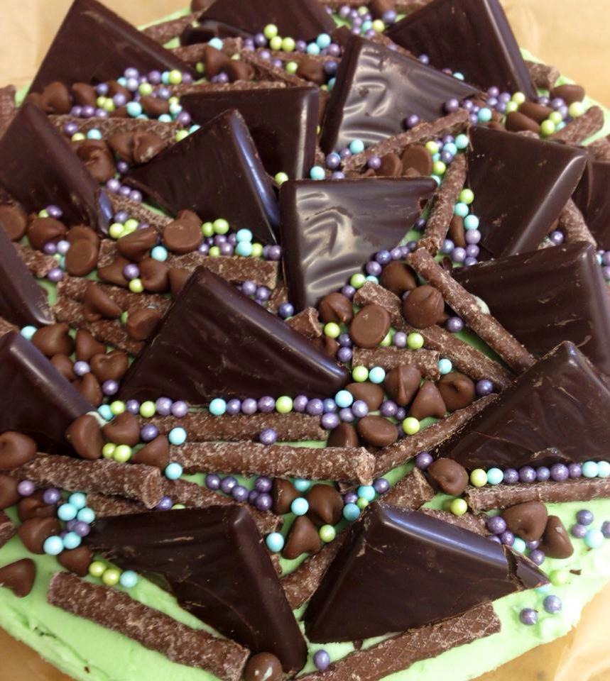 Devinebettys's tweet photo. Gorgeous mint choc cake available @brewbabu today :-) http://t.co/SMn5zHjfFA