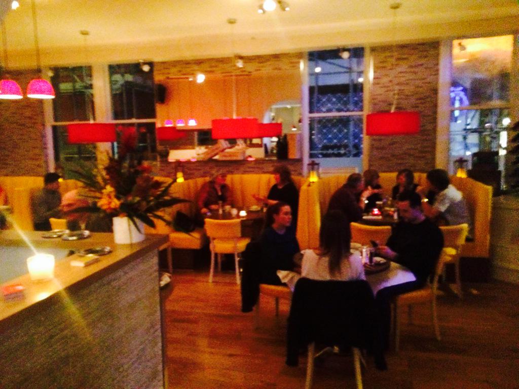 MorganLeahy's tweet photo. @HungryHoss @mikeinmcr @LaBanderaUK @DignamNeil @sausagemaking #rammed #gohoss #clubbarred #offkingstreet http://t.co/hj7MwMDBR8