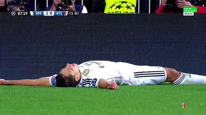 MPlusDeportes's tweet photo. El madridismo tiene un nuevo héroe.
Chicharito anota un gol tan importante como reivindicativo.
#DeChampionsPorMadrid http://t.co/bdfOh2elMs