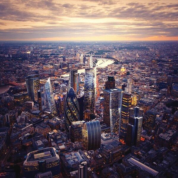 _Paisajes_'s tweet photo. Preciosa vista de los rascacielos de Londres, #Inglaterra. http://t.co/LIWegBGzbo