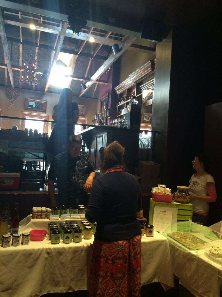 nymanfarms's tweet photo. #IndulgePEC Kingston :) here at Sir Johns until 7ish. @PyramidFerments @PinkLunchPail @lighthallvyard @threedogwine http://t.co/7FYOJ96imQ