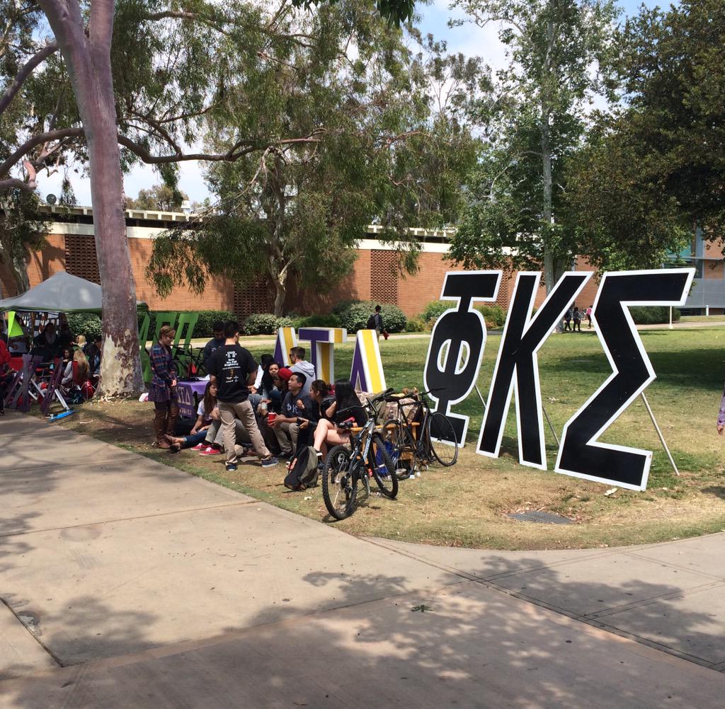 ALHSAVID's tweet photo. AVID freshmen at UCR http://t.co/q7SXfHO8RS