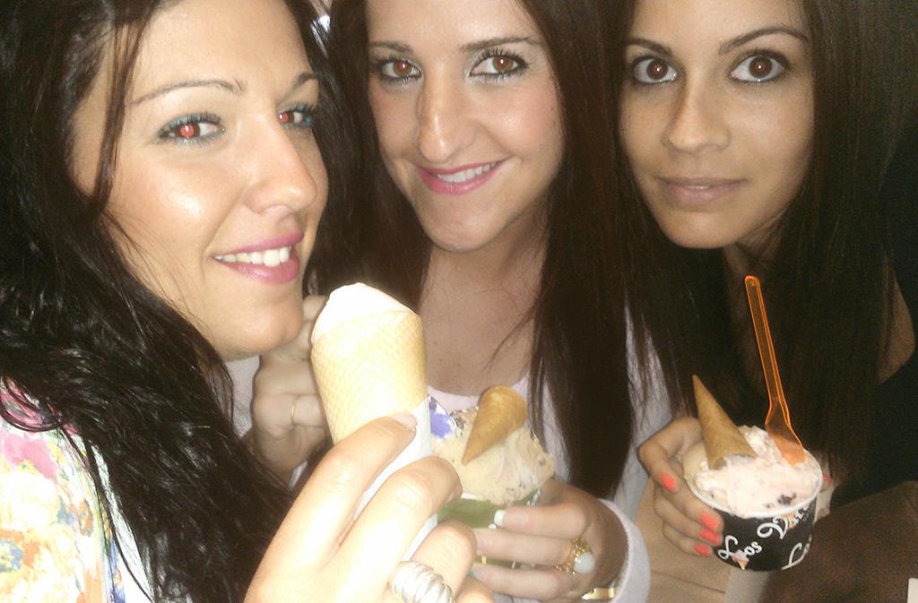 teresaagudo's tweet photo. Necesito más momentos así 😔 yaaaaa!! @vickyrey26 @Anadiez1987A http://t.co/aDTs0DoURf