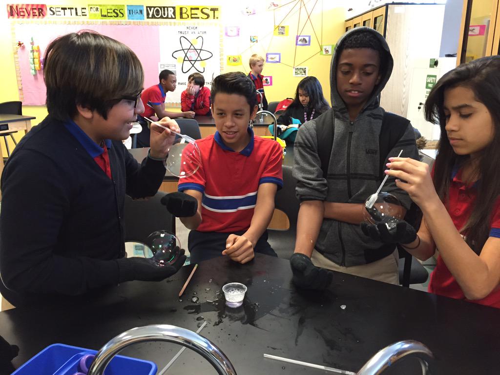HSBSTEM's tweet photo. After #staar testing, #hsbdallas kids relaxing with science demos. #stemforall#hps#sciencerocks http://t.co/BjWtoqLFrj