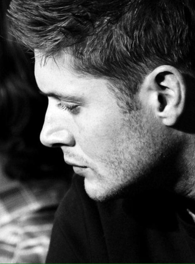 upon_a_girl's tweet photo. thank u 4 these 10 years! I love u so much! 💚💙

#JensenAckles #BlackNWhite #10YearsProud #10YearsInLove #10Down10ToGo http://t.co/pxhl6VvoBU