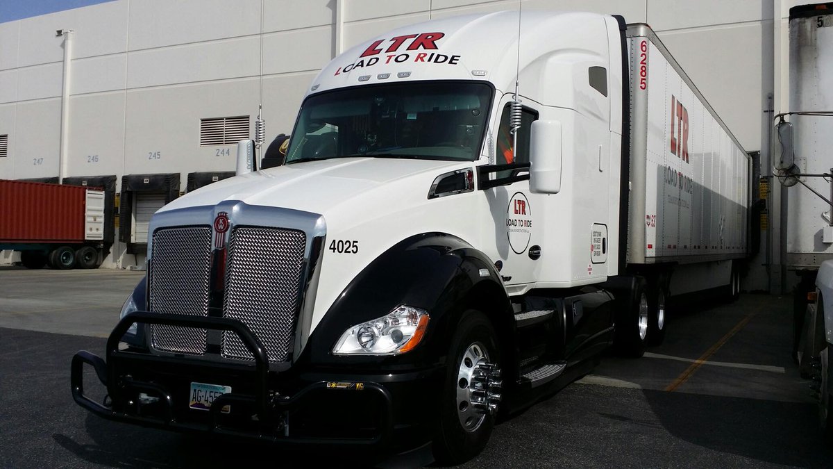 LoadToRide's tweet photo. Good looking trucks are not the only thing we are good at. Great company to work for call us today 303-227-0031. http://t.co/DwXBXpGE9v