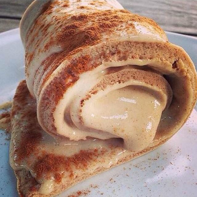 mfbbocconi's tweet photo. By @americanstyle High Protein Low Carb Cinnamon Roll! For more daily healthy recipes follow @InstaFitSociety http://t.co/BitGxZuy48