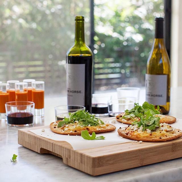 mfbbocconi's tweet photo. By @loveandlemons Loved working with @DarkHorseWine on 3 Oscar party appetizers  https://t.co/hMXLzRKtmR http://t.co/aoe9c7jIk7