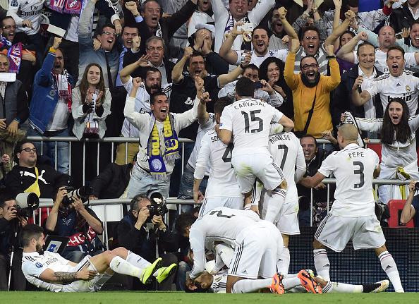 SeputarMadrid's tweet photo. Celebrate it like a Family! #JuntosAPorLaUndecima http://t.co/qNHI32sexk
