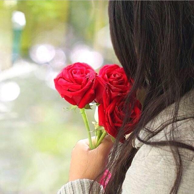 ilzli's tweet photo. *

غيآبك گل مَآ يطري علي . أبگيــــّہ ،
ووصلك فـ السمآء ولا عرفت ارقى له 

_____ http://t.co/iKWqsTymrk