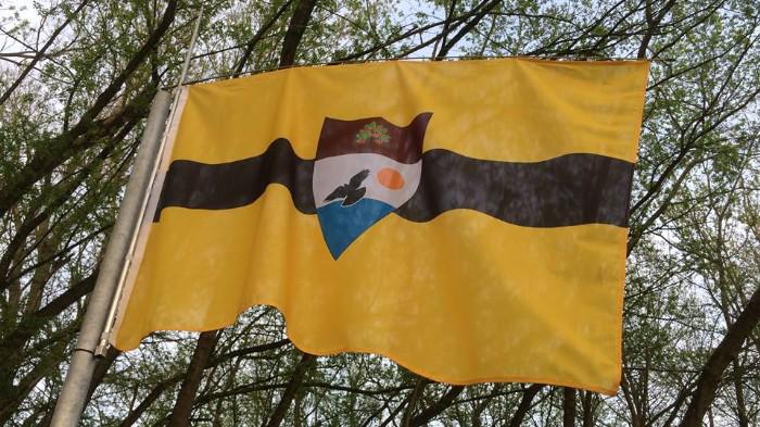 motherboard's tweet photo. New libertarian country, "Liberland," wants to go off the grid because it has no grid:
http://t.co/q6glwqxm7M http://t.co/MY2u1MXZpR