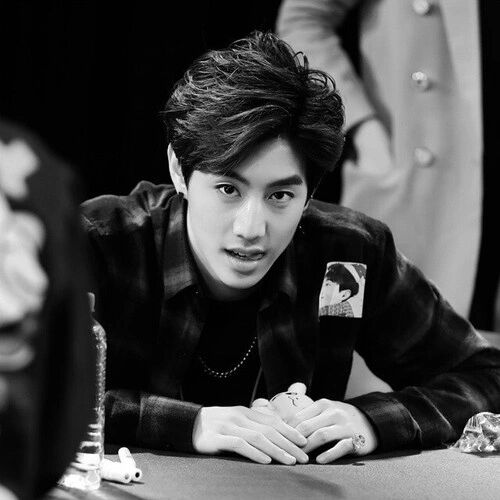 marksoncouple's tweet photo. Que coisa pegavel mds me pega tuan http://t.co/qohvjG1rOs