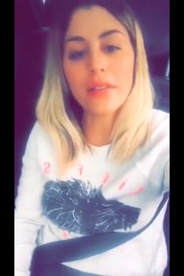 AnaiisDesAnges7's tweet photo. Anais qui annonce sa venu à bordeaux avec @Amelie_Officiel au Lusi Klub 🎶🎤💃❤️ -> https://t.co/NY19YdjAlE http://t.co/tyacKQrJX7