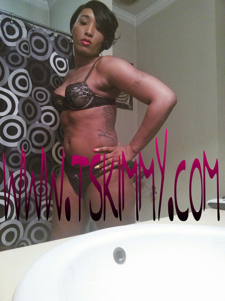 tskimmy's tweet photo. Fresh out the shower #tskimmy #tskimmydotcom #freaknation #sexytranny
#trannylove http://t.co/wrJ4615eFv