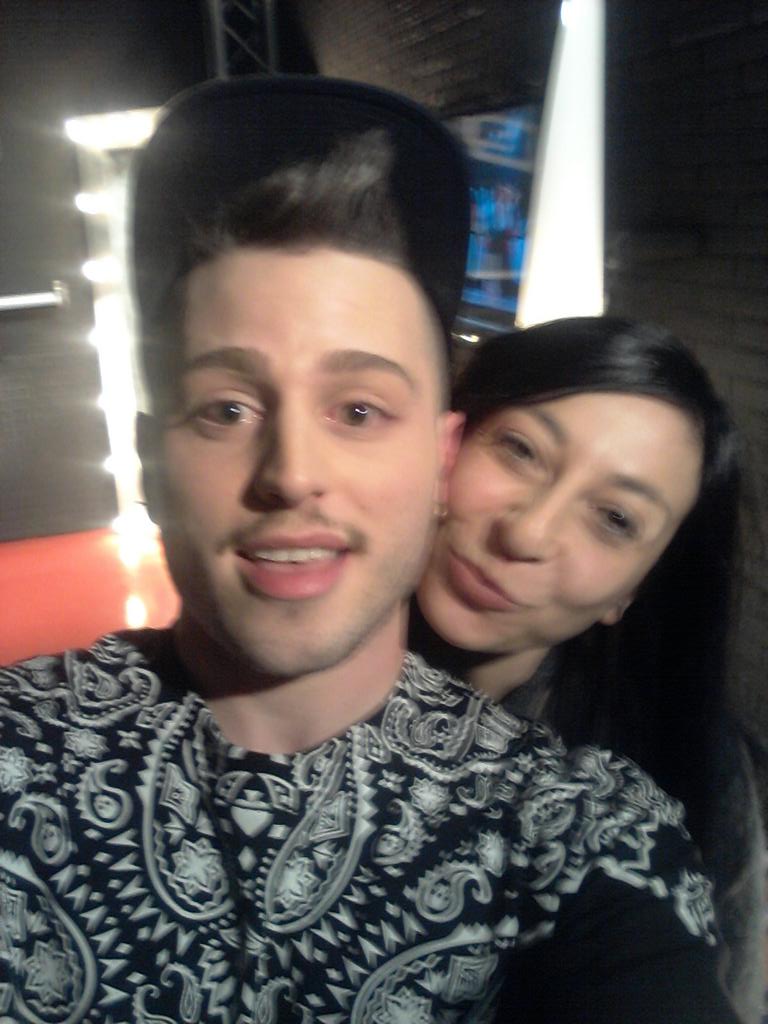 RobbbyMa's tweet photo. @theajsummers ....foto a caldo dopo KO .... facce da LIVE!!!!! #tvoi http://t.co/qyRzXGiVKD